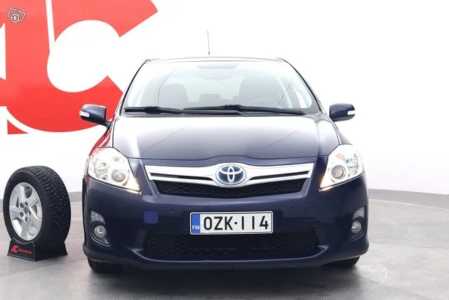 Toyota Auris 1,8 HSD Linea Sol 5ov - / navi / tutkat / alut / huoltokirja / vakkari / Image 8